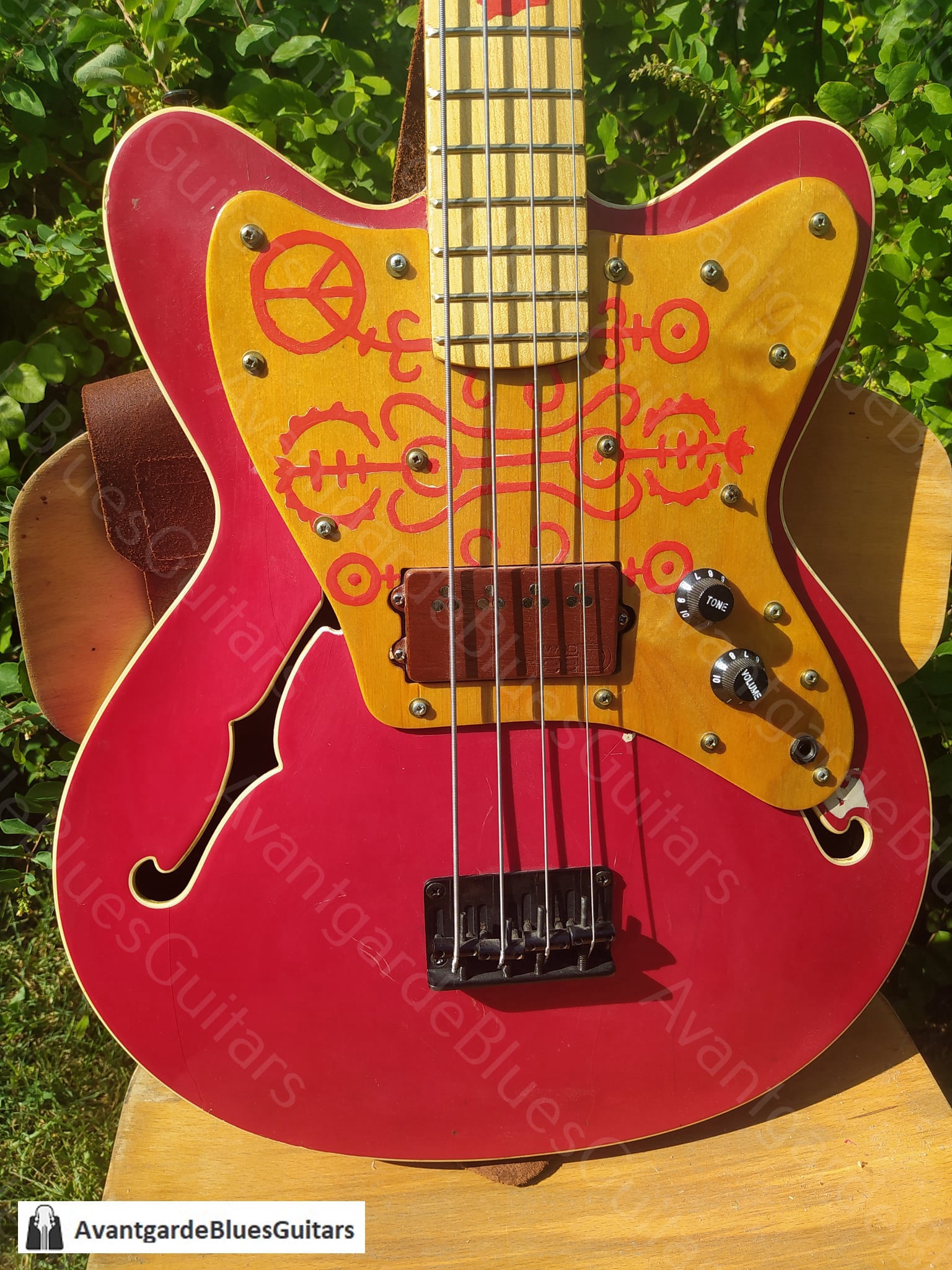 Joli Guitar